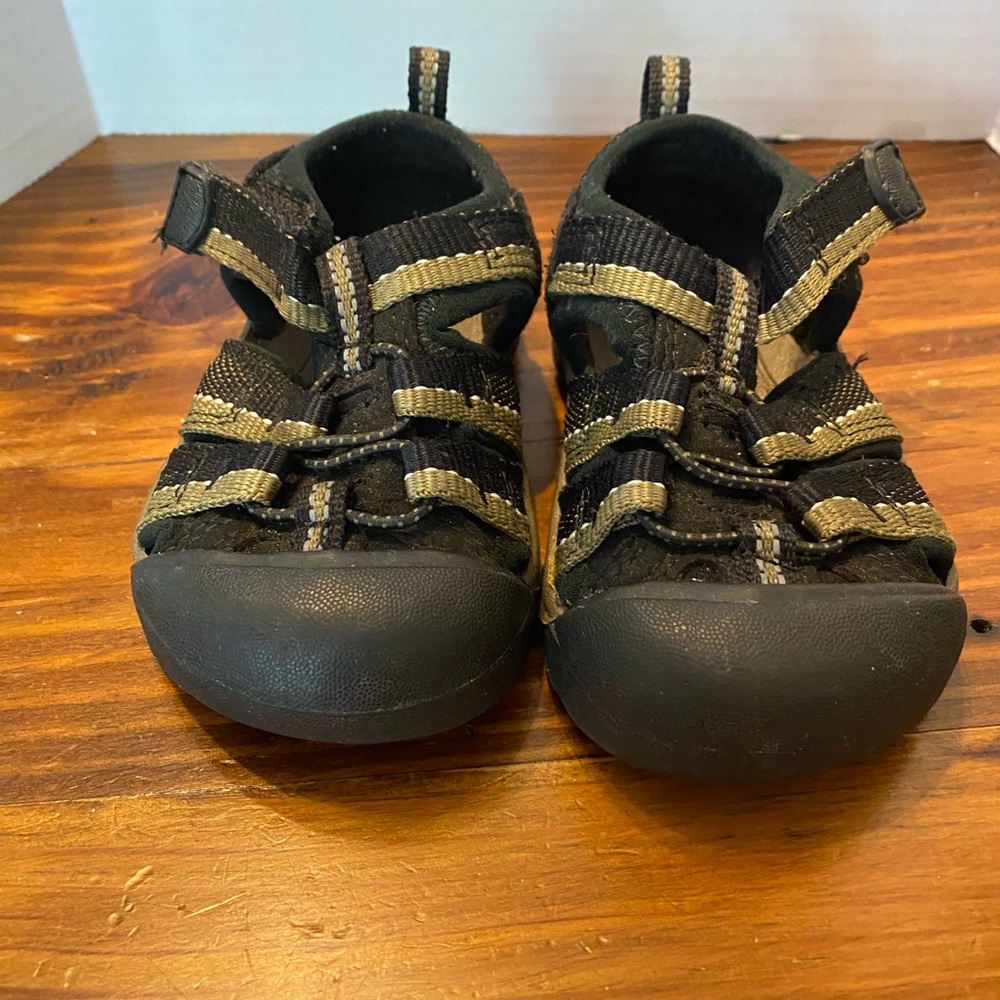 Keen Toddler Black and Tan Sandals